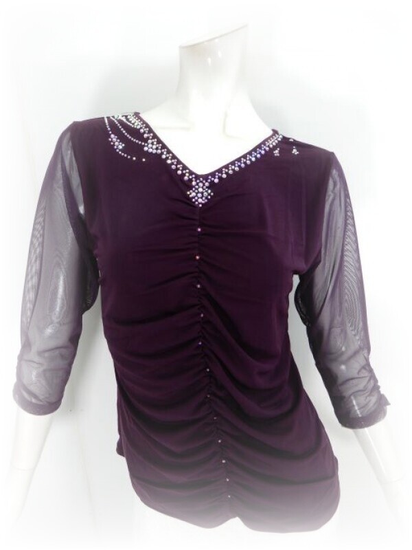 新入荷！Vネックのトップス3