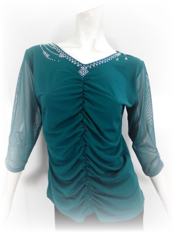 新入荷！Vネックトップス