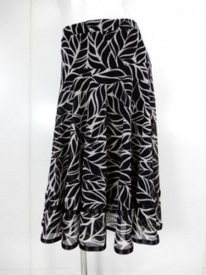 【sk869】社交ダンスミディアムロングスカート　裾テープ　裏付き　葉ブラック