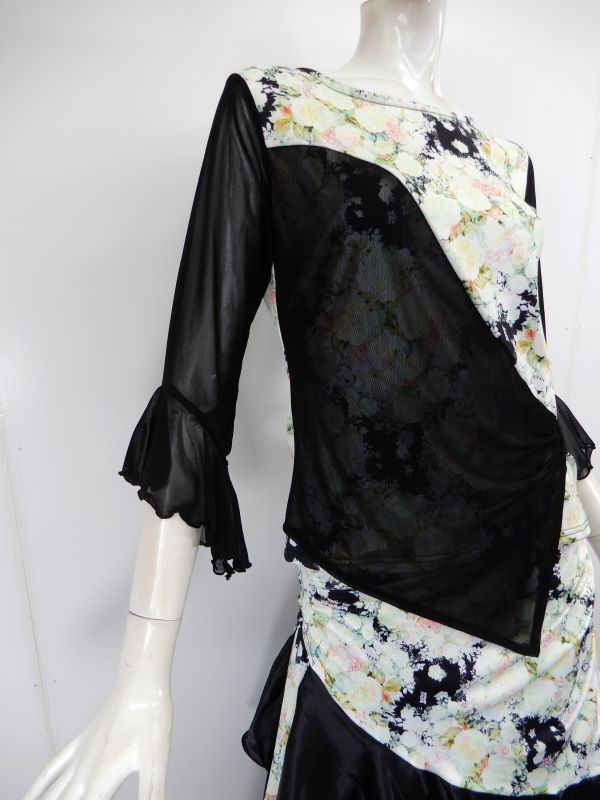 ☆新入荷商品☆【su593】社交ダンススーツ　フレアスリーブ&ボリュームスカート　花柄