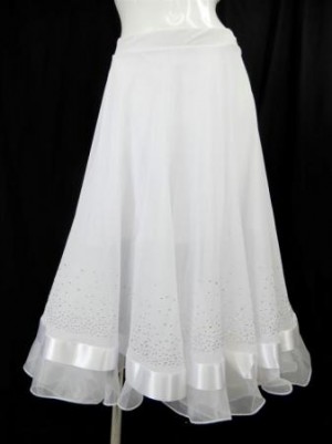 【sk837】ダンスミディアムロングスカート　inペチ　裾広　ホワイト