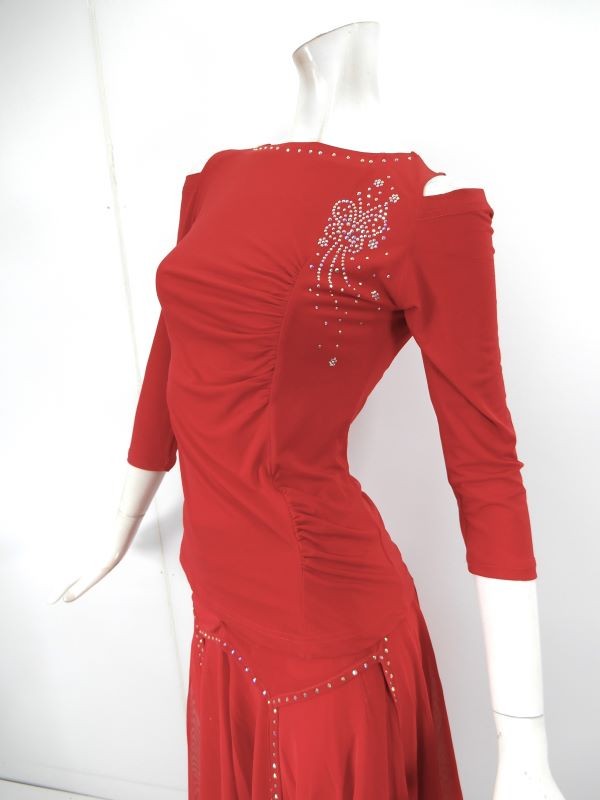 ☆新入荷商品☆【c651】ショルダーホールトップス　レッド