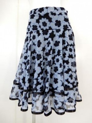 【sk855】社交ダンスミディアムロングスカート　裾テープ　裏付き　花柄ブルー